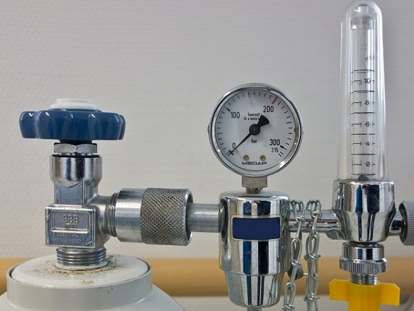 Pilot Transports Critical Ventilator