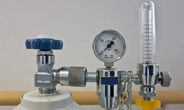 Pilot Transports Critical Ventilator